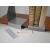 Metalowa podpórka do książek z miejscem na opis LEWOSTRONNA